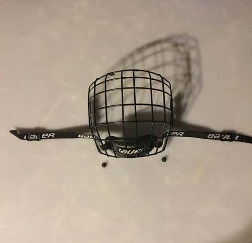 Bauer RBE III Cage // Black/White // Senior // Medium