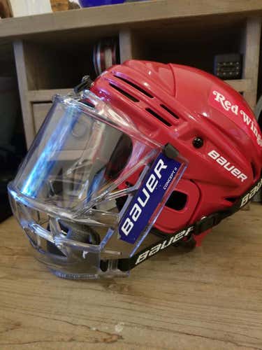 Bauer 2100 Helmet w/ Concept II Fulls Shield