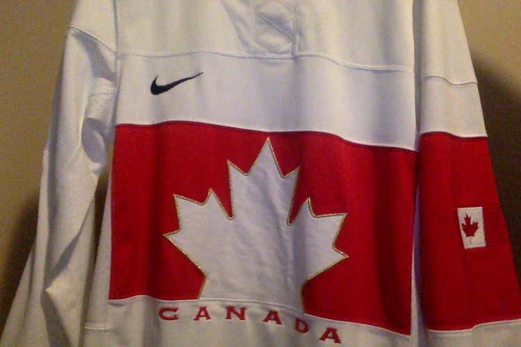 Team Canada Olympic Jersey (S)