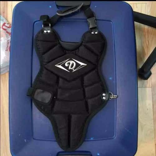 New Diamond Catcher's Youth Chest Protector