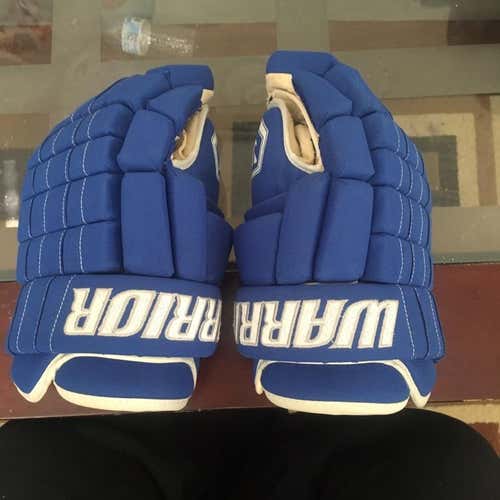 Warrior Hockey Gloves