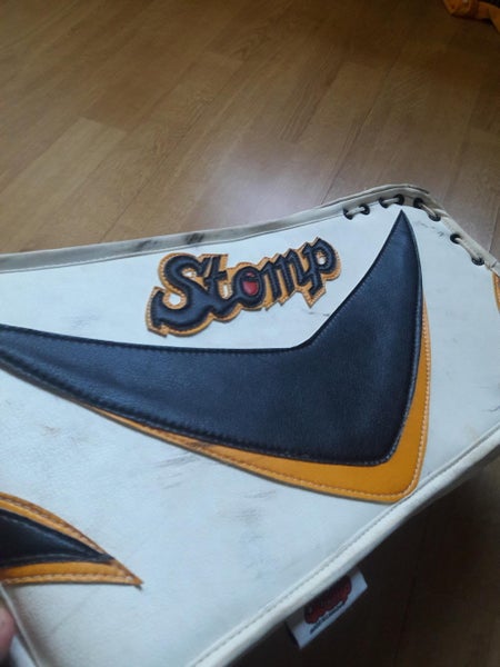 Stomp Goalie Blocker Regular hand Senior RARE Made in Canada