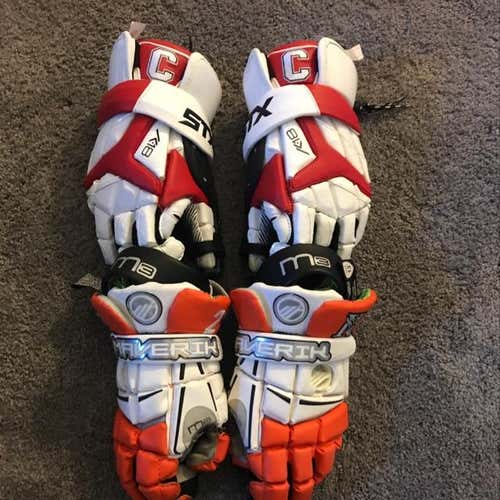 Colleges Gloves
