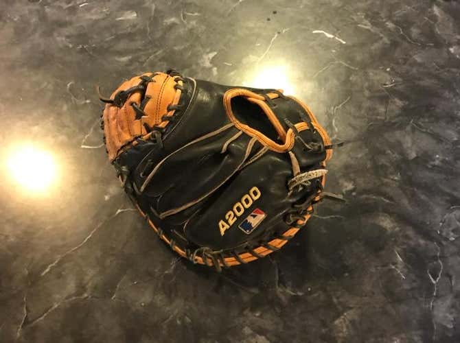 Wilson A2000 Pudge 32.5” Catchers Mitt