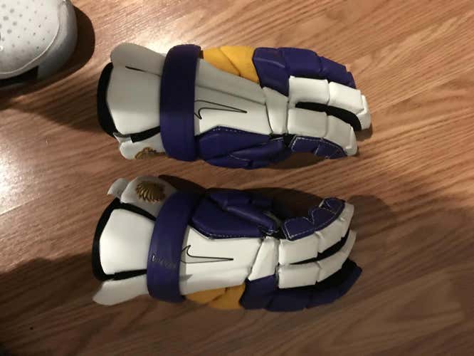 U19 Iroquois Nationals Vapor Elite Gloves