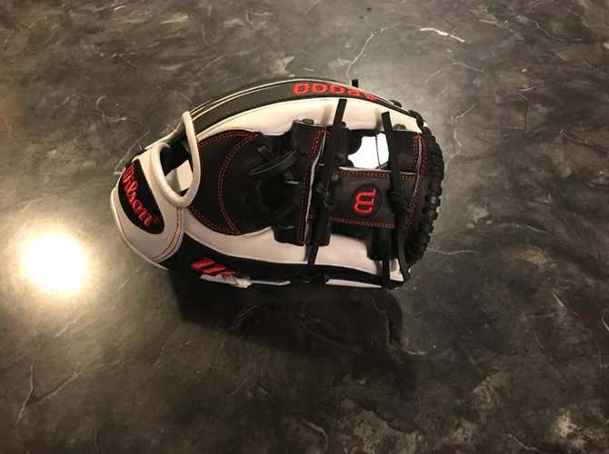 New Wilson A2000 1787 11.75” I Web