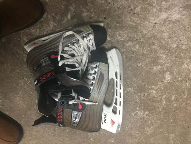 VAPOR XXX SKATES 9.5/10