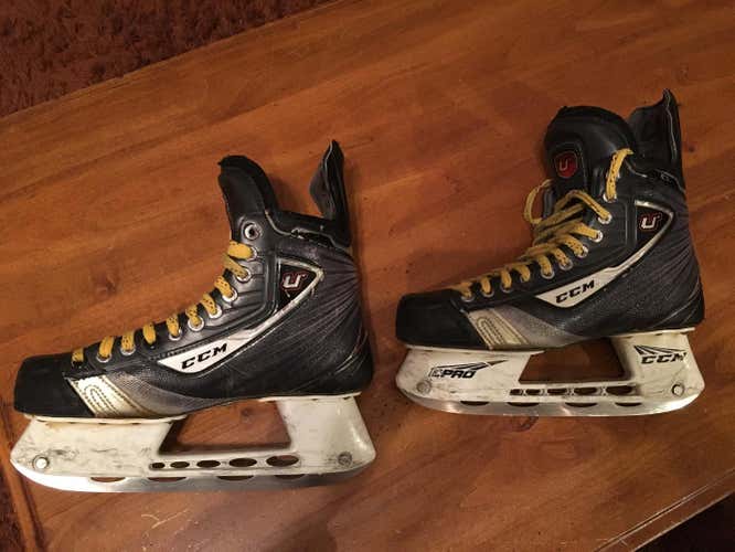 CCM U+ CRAZY LIGHT Skates Senior Size 9