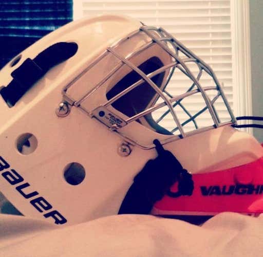 Bauer Nme 3 Senior Goalie Helmet(white)