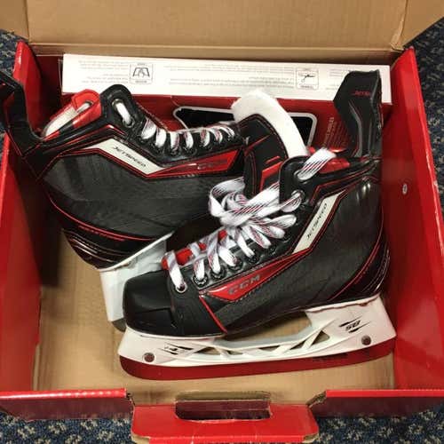 New CCM JetSpeed Skates Junior Size 4.5 D