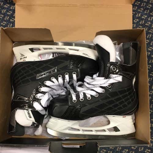 New Bauer Nexus 5000 Skates Junior Size 4D