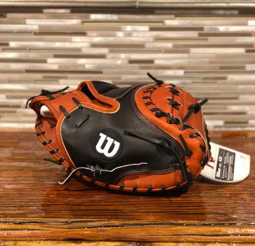 NWT Wilson A2K M1 Catchers Mitt 33.5” RHT
