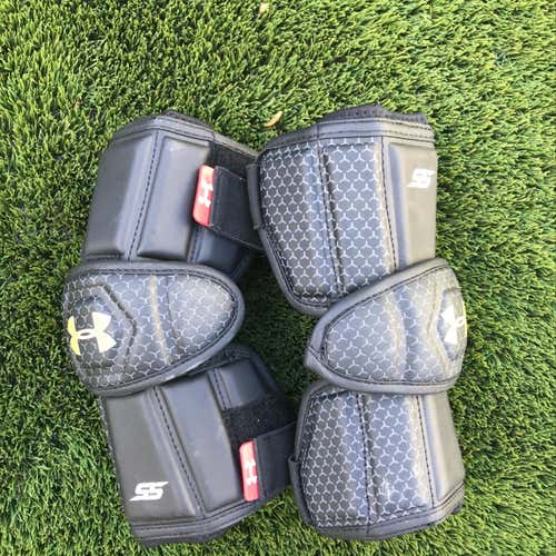 Under Armour Elbow Pads. Brand New
