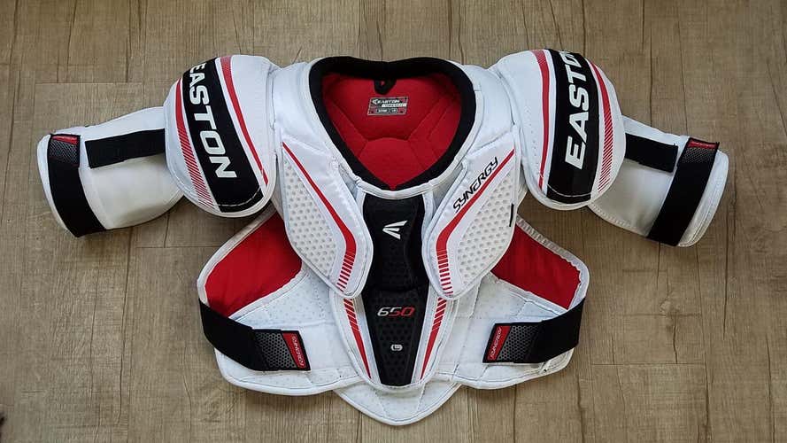 Easton Synergy 650 Shoulder Pads Senior Large