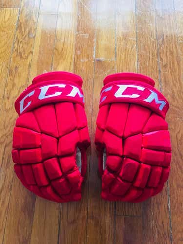 CCM 30K KFS Gloves Senior Detroit Redwings