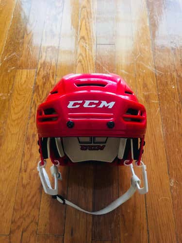 CCM Resistance 110 Helmet