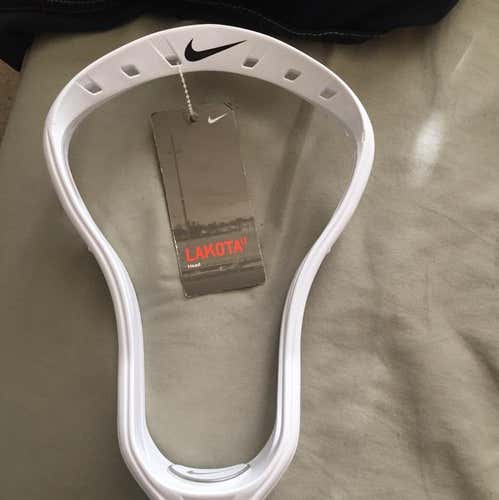 Nike Lakota U