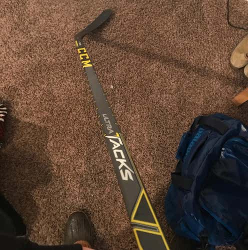 Pro Stock CCM ultra Tacks Right Hand P46 75 Flex Used