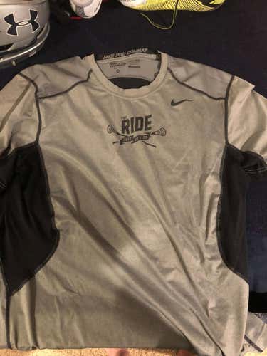 New Nike Dry Fit The Ride Shirt