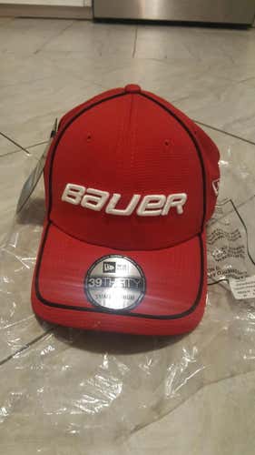New Bauer/New Era 39/30 hat, red, small/medium
