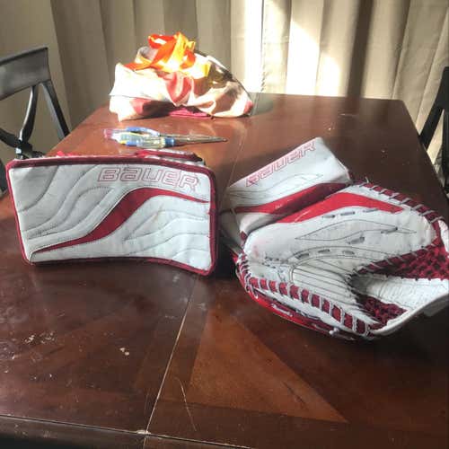 Bauer Reactor 2000 Glove And Blocker.