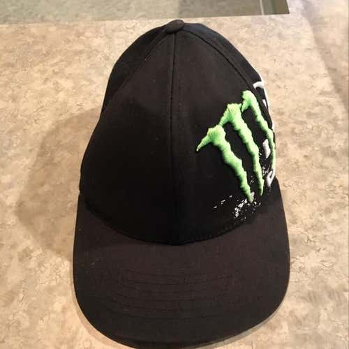 S/M Flexfit Monster/Fox Collaboration Hat