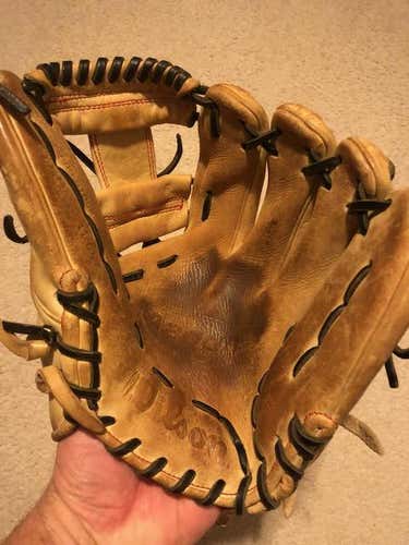 Wilson A2000 Glove