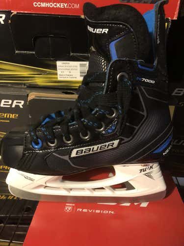 New Bauer Nexus N7000 Skates Junior Size 5