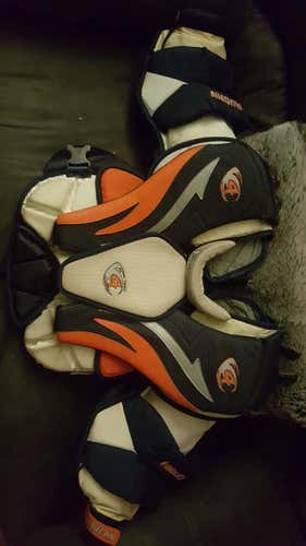 Vaughn 7360 Velocity Goalie Chest Protector Junior