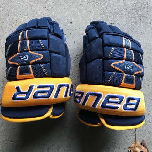 Bauer Nexus N9000 Hockey Gloves