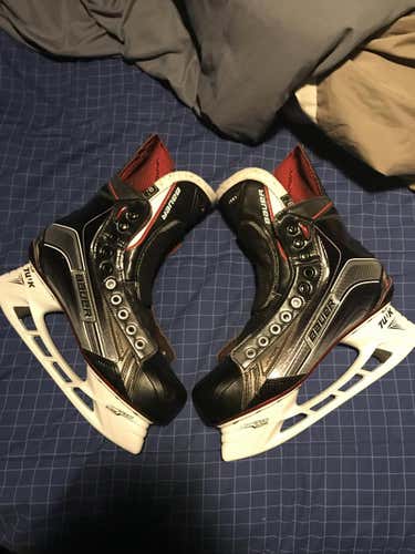 New Bauer Vapor X800 Skates Senior Size 8.5
