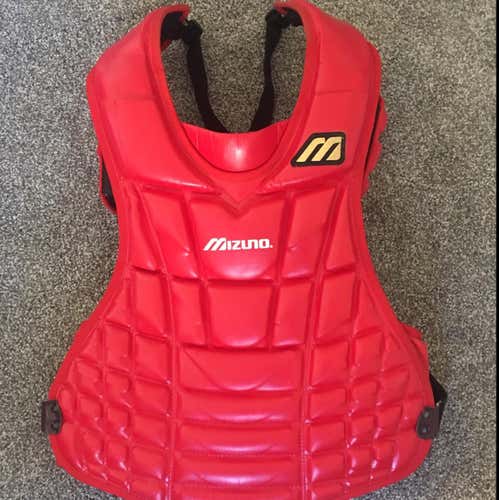 Mizuno Catchers Protective Gear (Chest Protector, Adult)