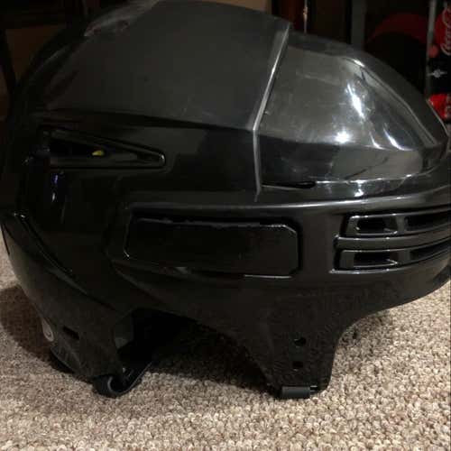 Bauer Re-AKT 75 Helmet