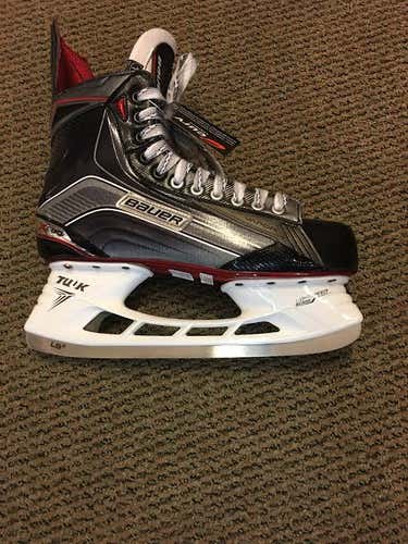 New Bauer Vapor X800 Skates Junior Size 2.0D