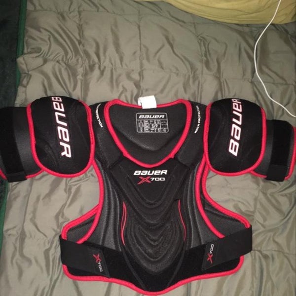 Bauer X700 Shoulder Pads