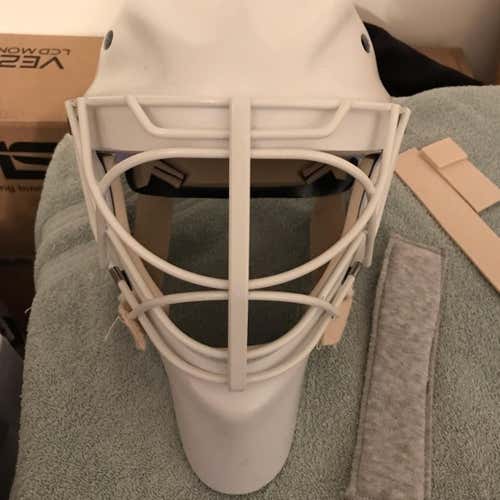 Sportmask VX-5 Goalie mask. Mens Medium/Large