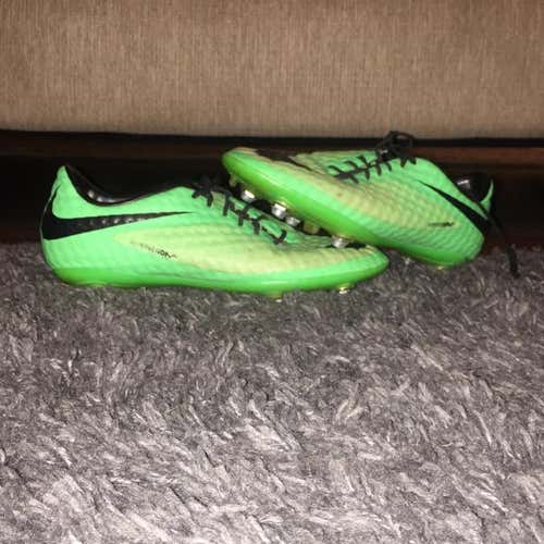 Nike Hypervenom Metal And Plastic Studs