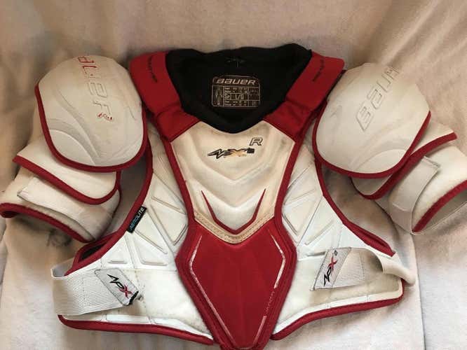 Bauer apx2 Shoulder Pads Size large Item # CCS7