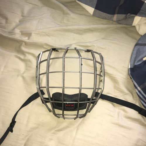 New CCM Fitlite Cage - Senior Medium