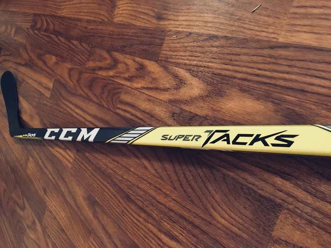 CCM Super Tacks Stick Righty Mid 81 - 85 Senior