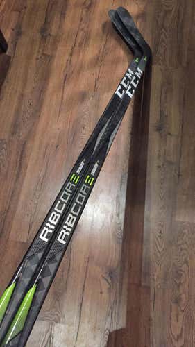 2 pack - CCM Trigger 2 LH 85 Flex P90 crosby