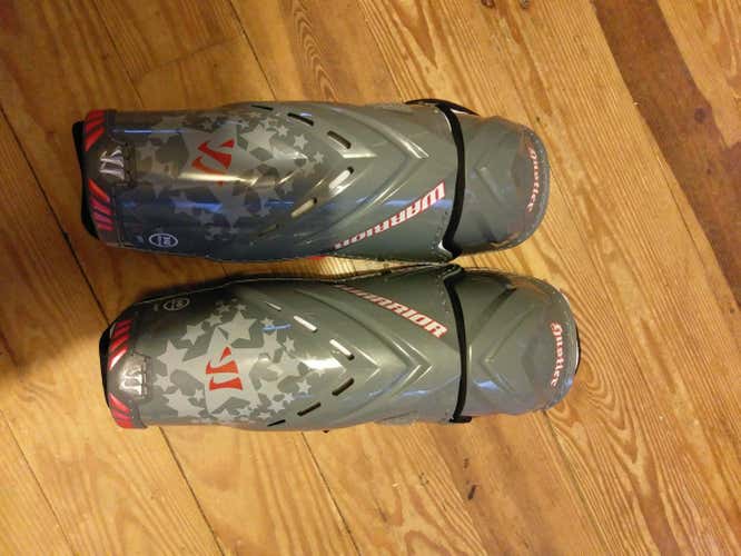 Warrior Hustler Shin Pads Senior 14