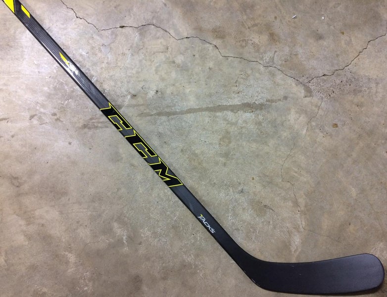 Easton S19 100 Flex Pro Stock Hockey Stick Sakic LH NEW