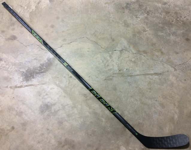 CCM Ribcore Reckoner Pro Stock Hockey Stick 95 Flex Left P28 McDavid 13381