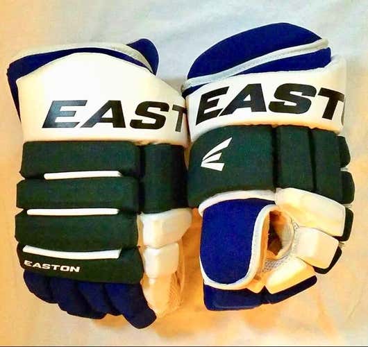 EASTON 14” HARTFORD WHALERS COLOR SCHEME HOCKEY GLOVES
