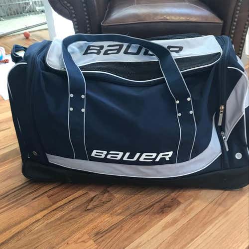 Bauer Rolling Equipment Bag  (player)
