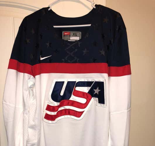 New Team USA Nike Hockey Jersey Men’s Size XL