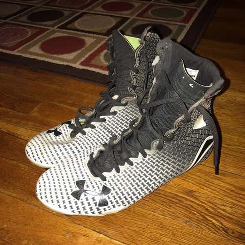 Black/White Under Armour Highlights Size 9