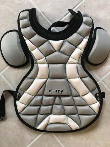 Gait by debeer Youth L Chest Protector