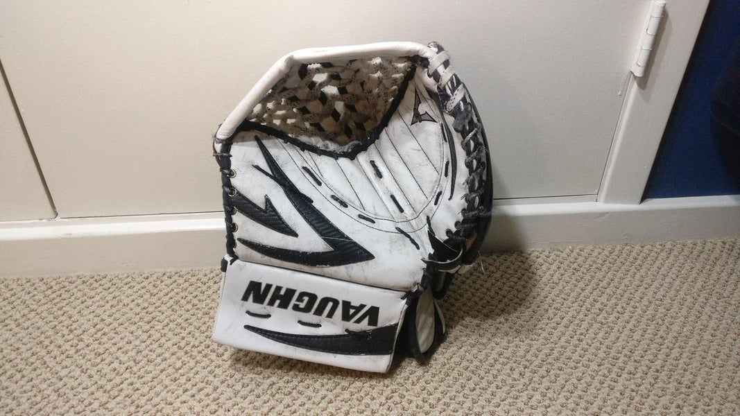 Vaughn Velocity V5 7460 Goalie Glove Regular Senior Floating Double-T Pocket - Used